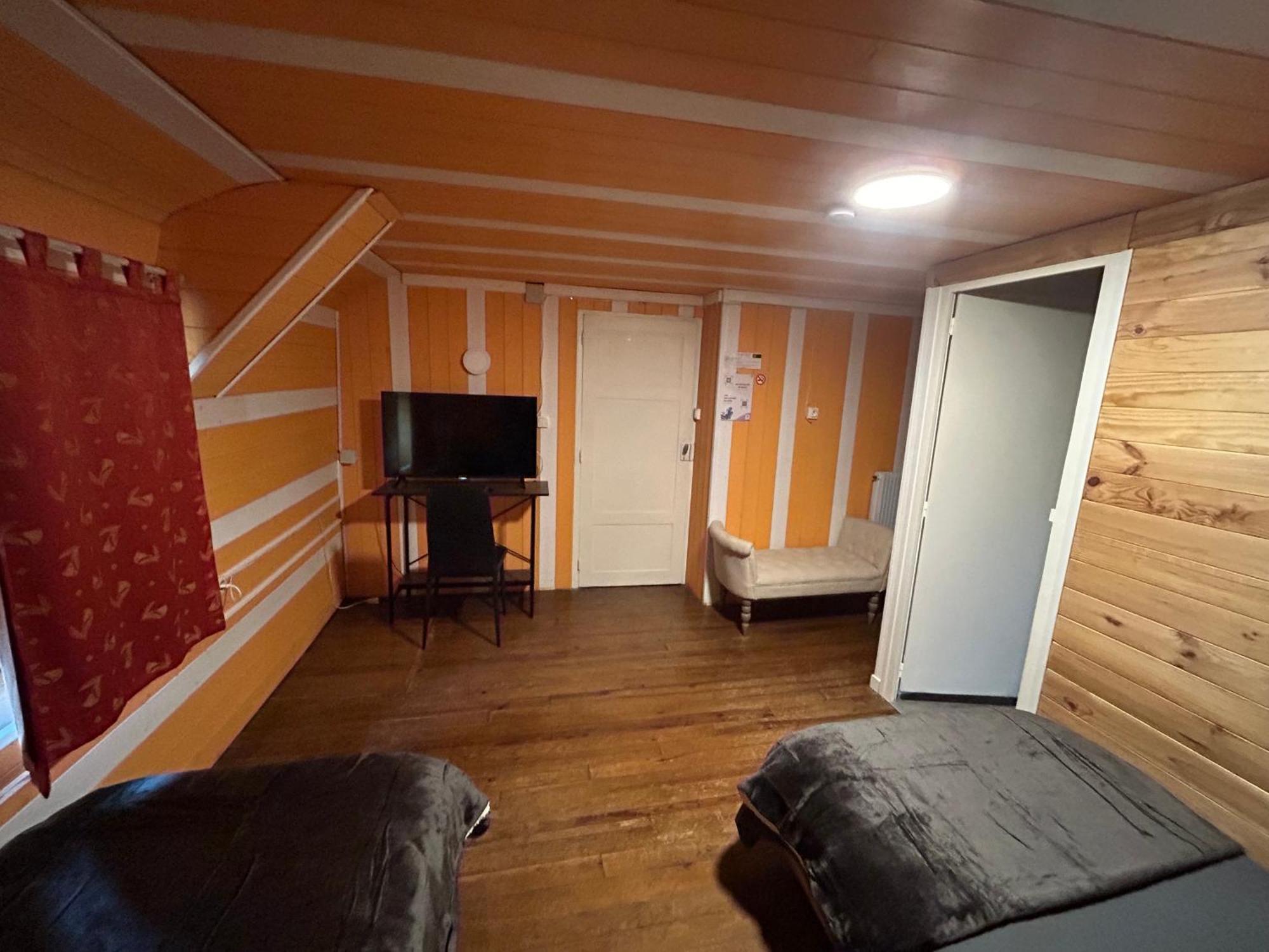 La Cheminee - Chambres D'Hotes Avec Bar-Restaurant Tardets-Sorholus Dış mekan fotoğraf